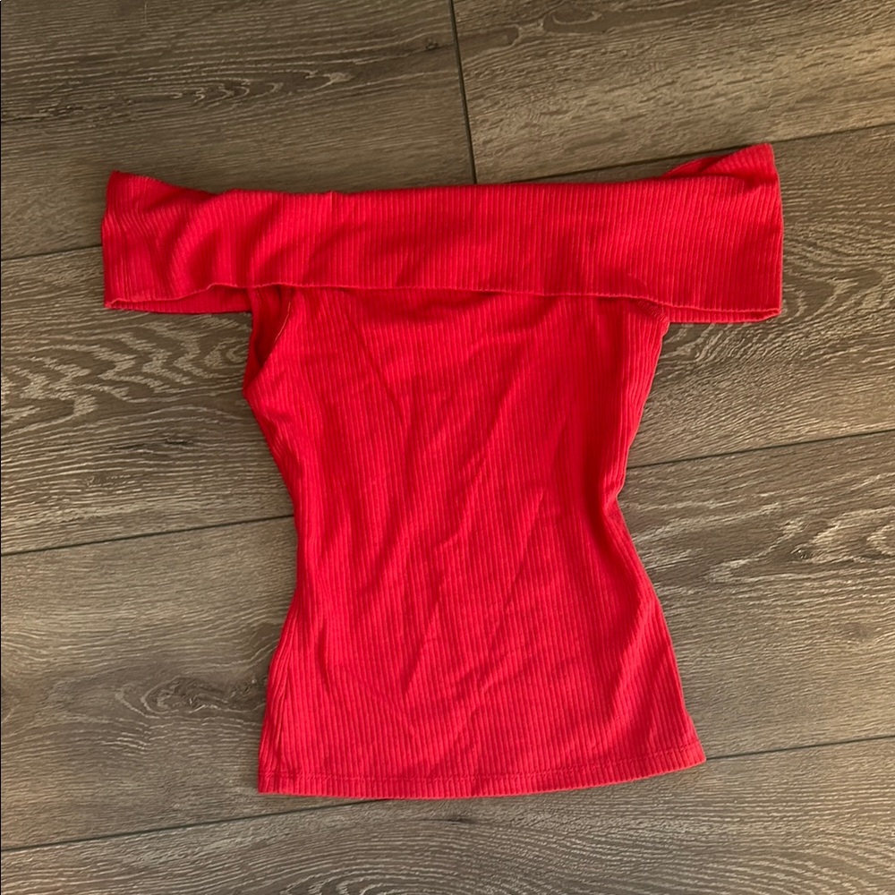 Red Off-Shoulder Ribbed Top - Picture 2 of 3